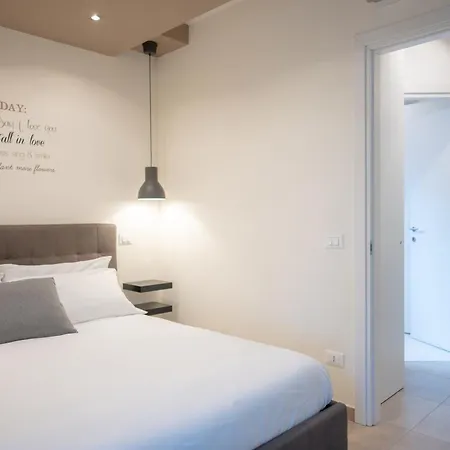 Apartmán Urban Mood Centro-mare-parcheggio Gratuito-smart Self Check In 24h
