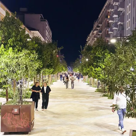 Urban Mood - Pieno Centro , Mare , Parcheggio A Pochi Passi-